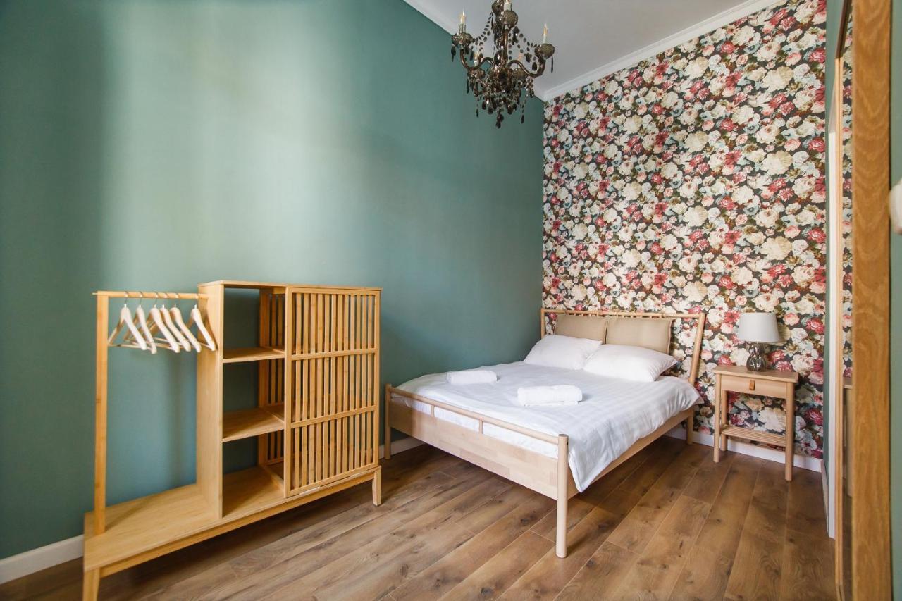 Super Central Spacious Apartment Орадеа Екстериор снимка